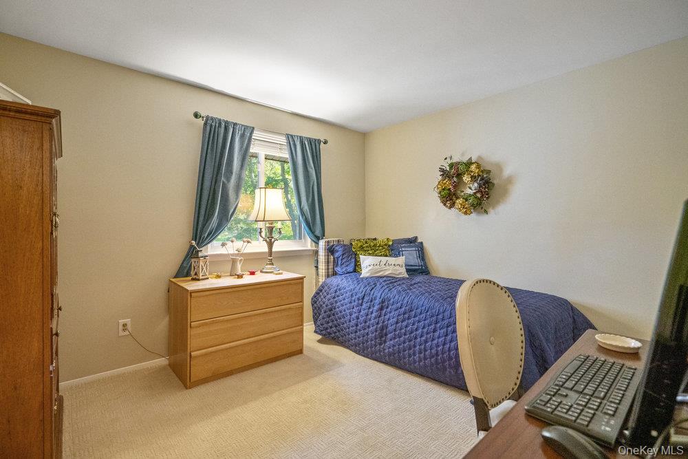 356 Clubhouse Court, Coram, NY 11727