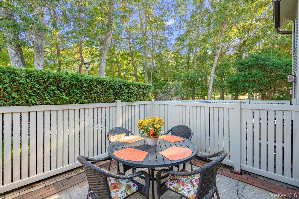 356 Clubhouse Court, Coram, NY 11727