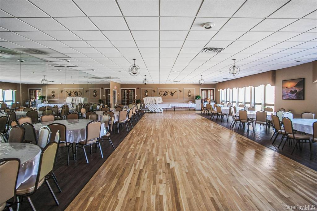 356 Clubhouse Court, Coram, NY 11727