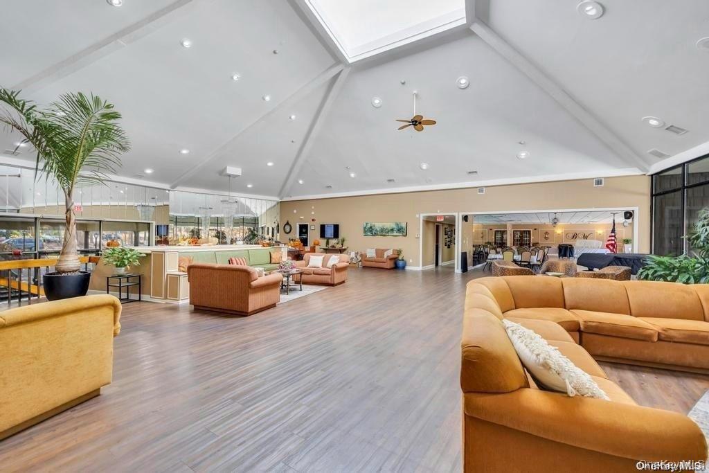 356 Clubhouse Court, Coram, NY 11727