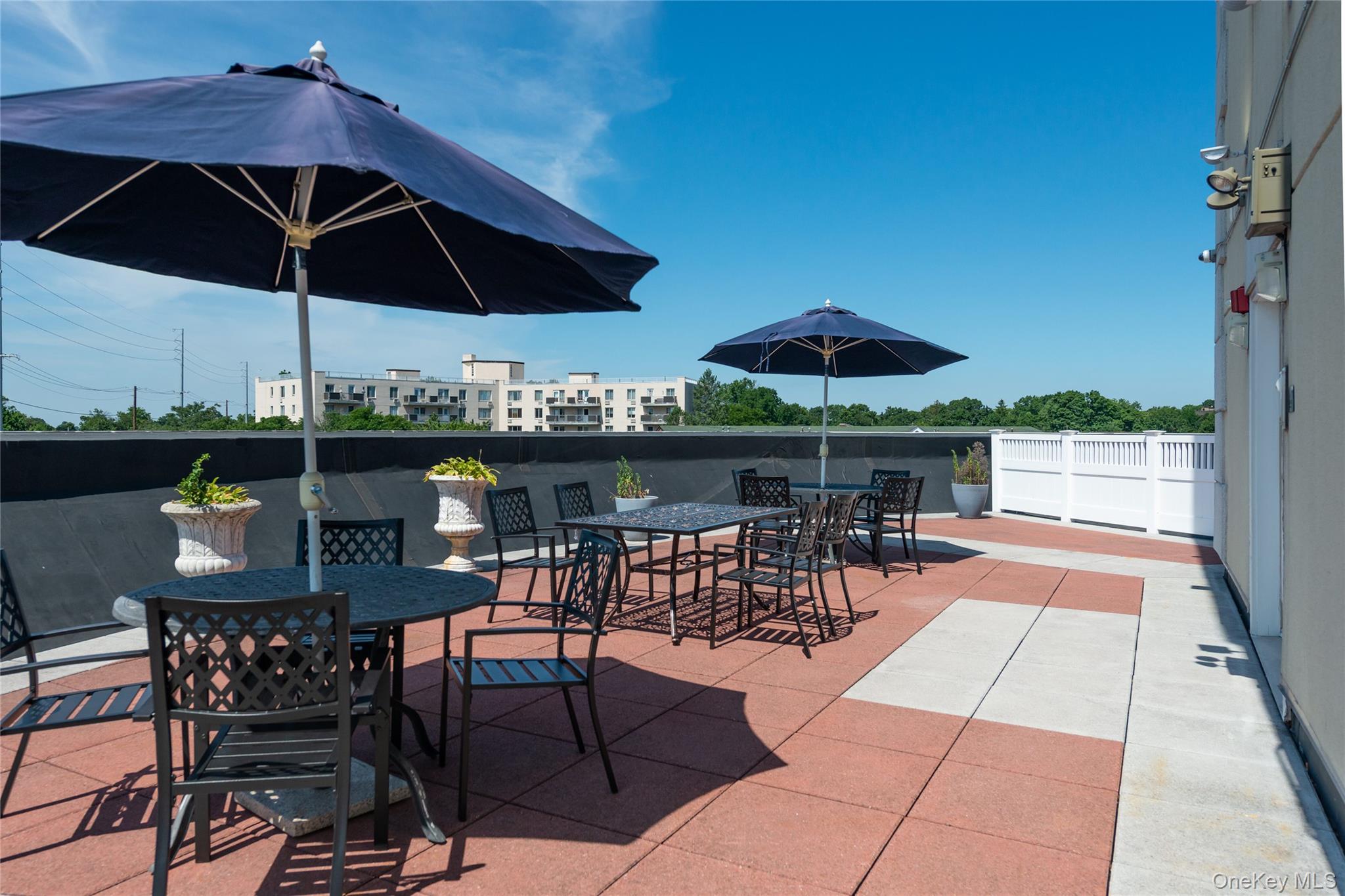 130 Post Avenue # 303, Westbury, NY 11590