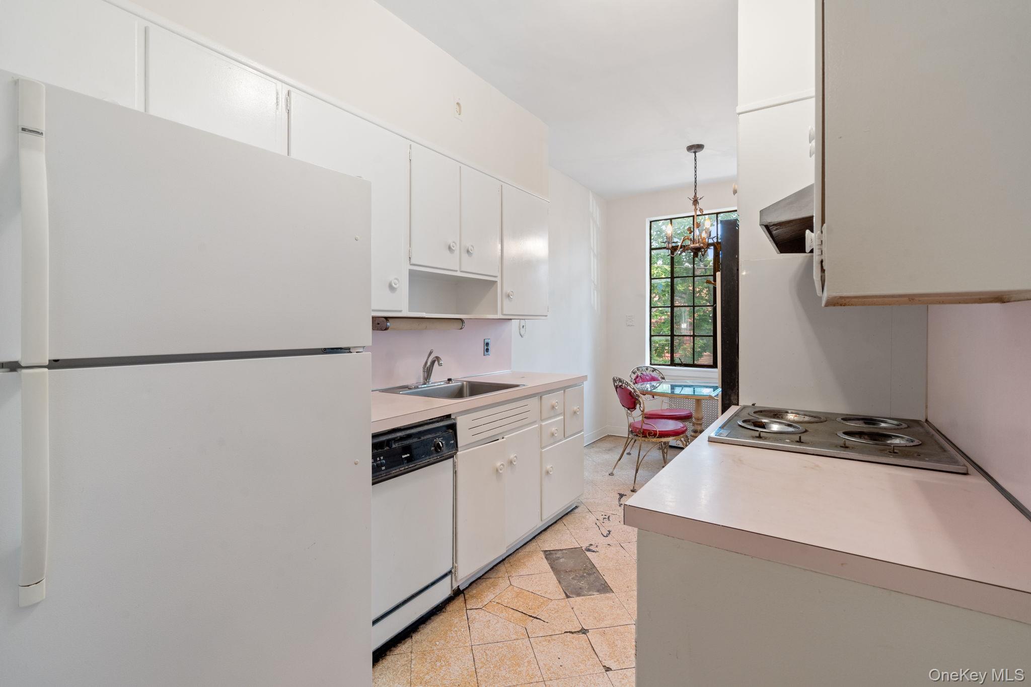 67-49 Groton Street, Forest Hills, NY 11375