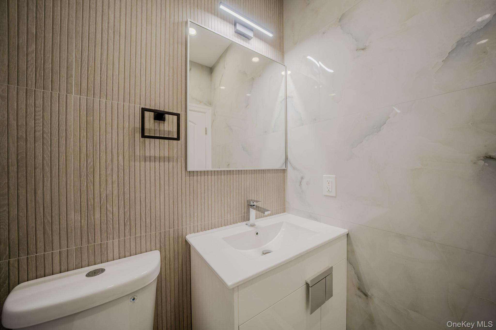 68 Spruce Street, Hicksville, NY 11801