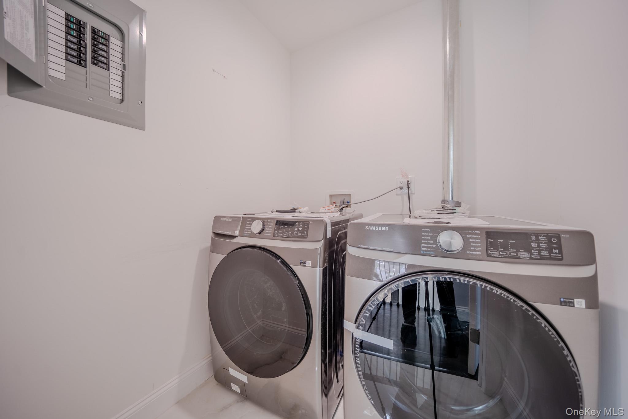 68 Spruce Street, Hicksville, NY 11801