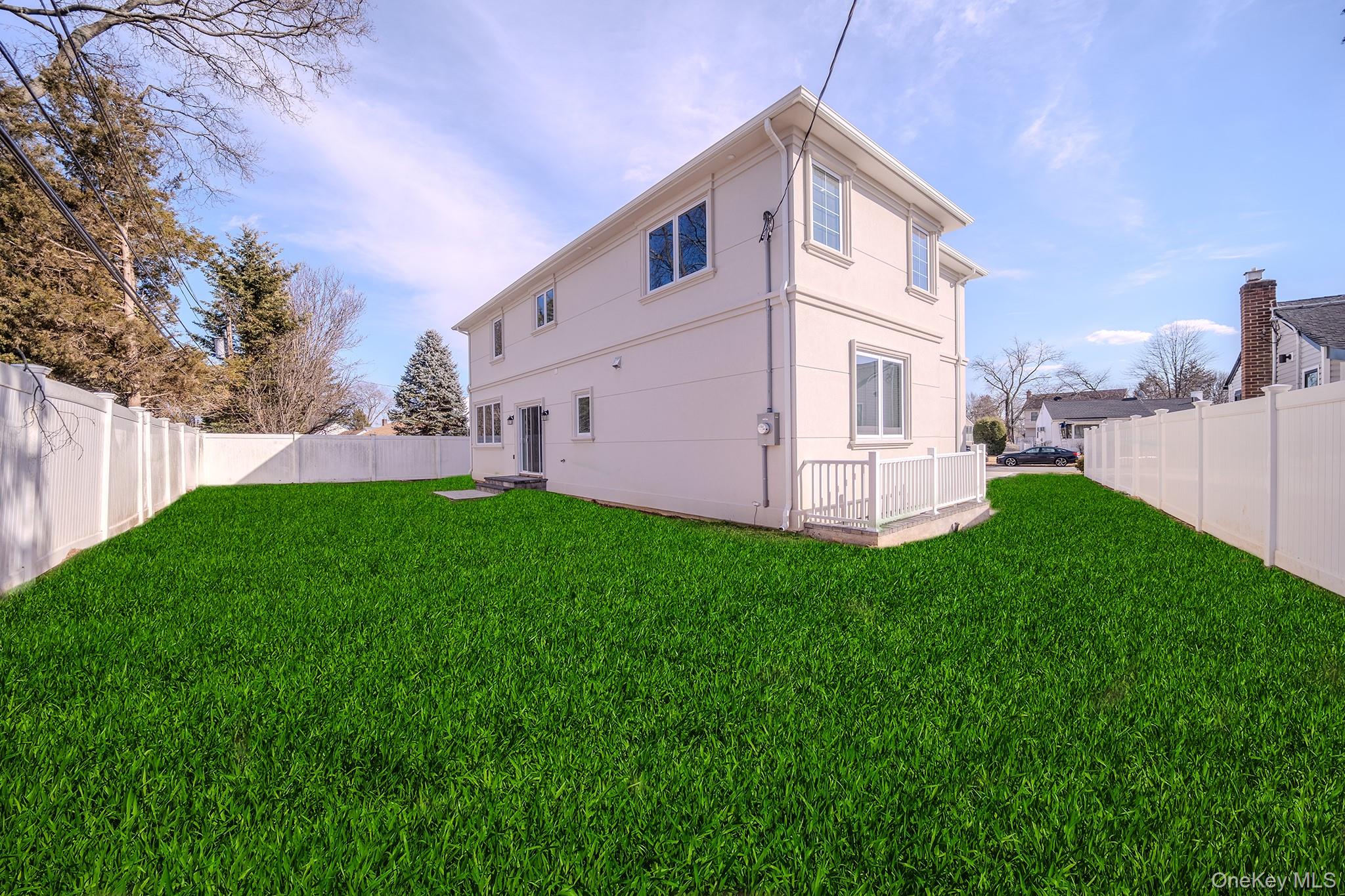 68 Spruce Street, Hicksville, NY 11801