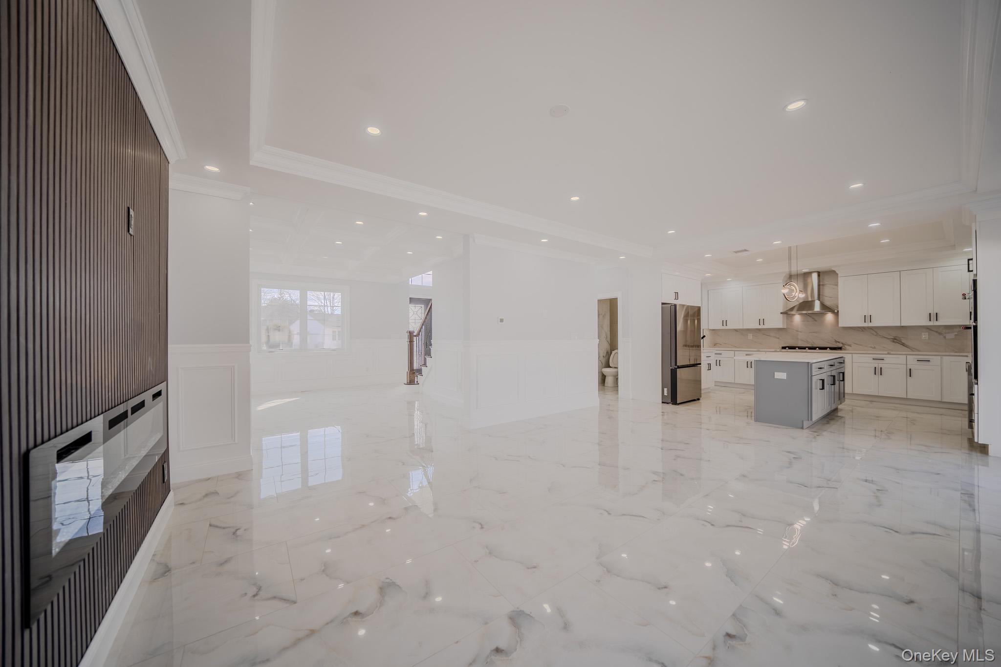 68 Spruce Street, Hicksville, NY 11801