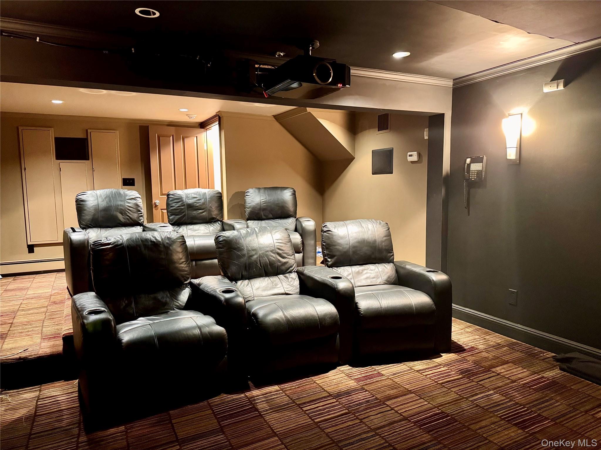 10 Hazelwood Court, Jericho, NY 11753