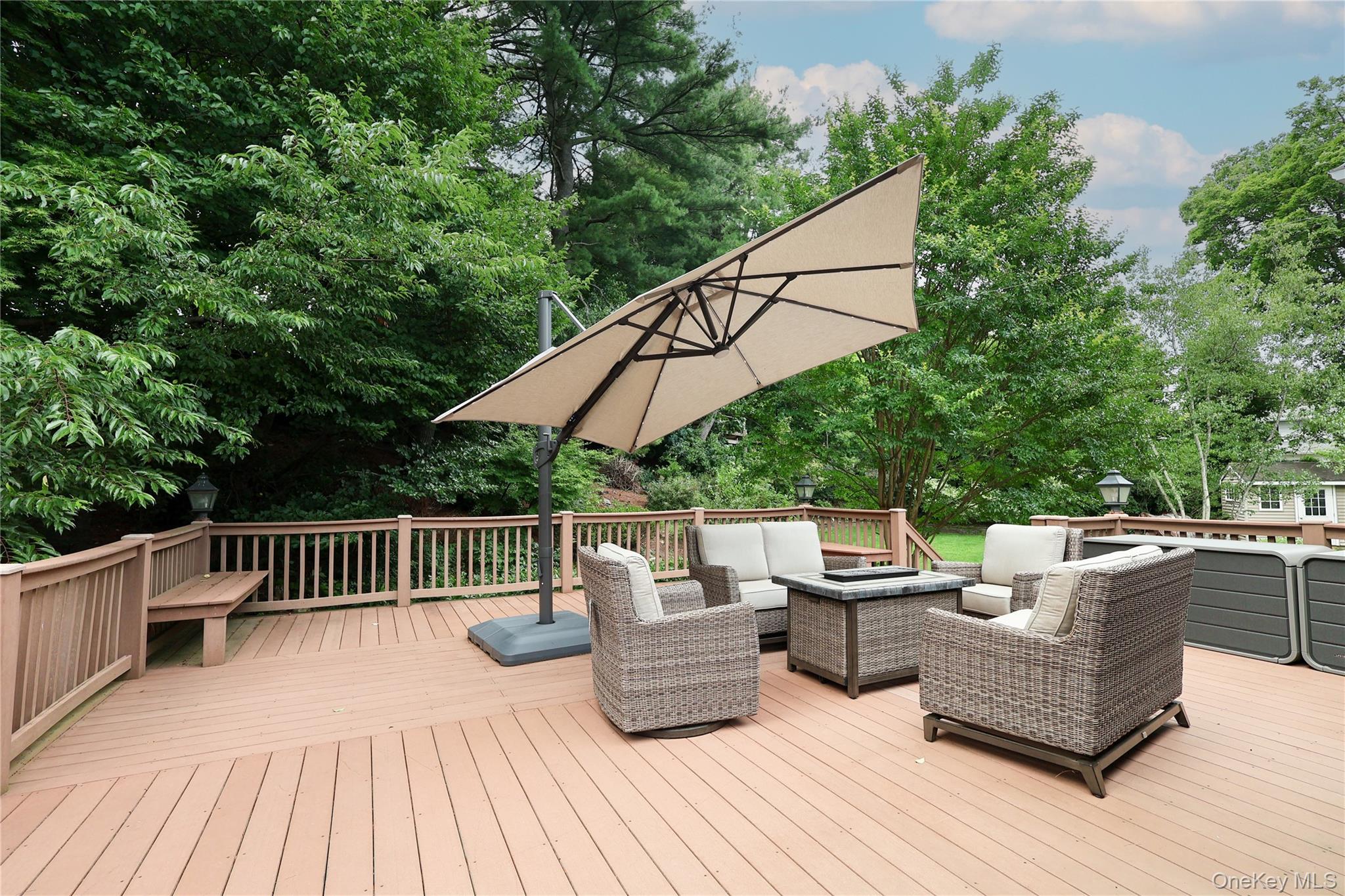 10 Hazelwood Court, Jericho, NY 11753