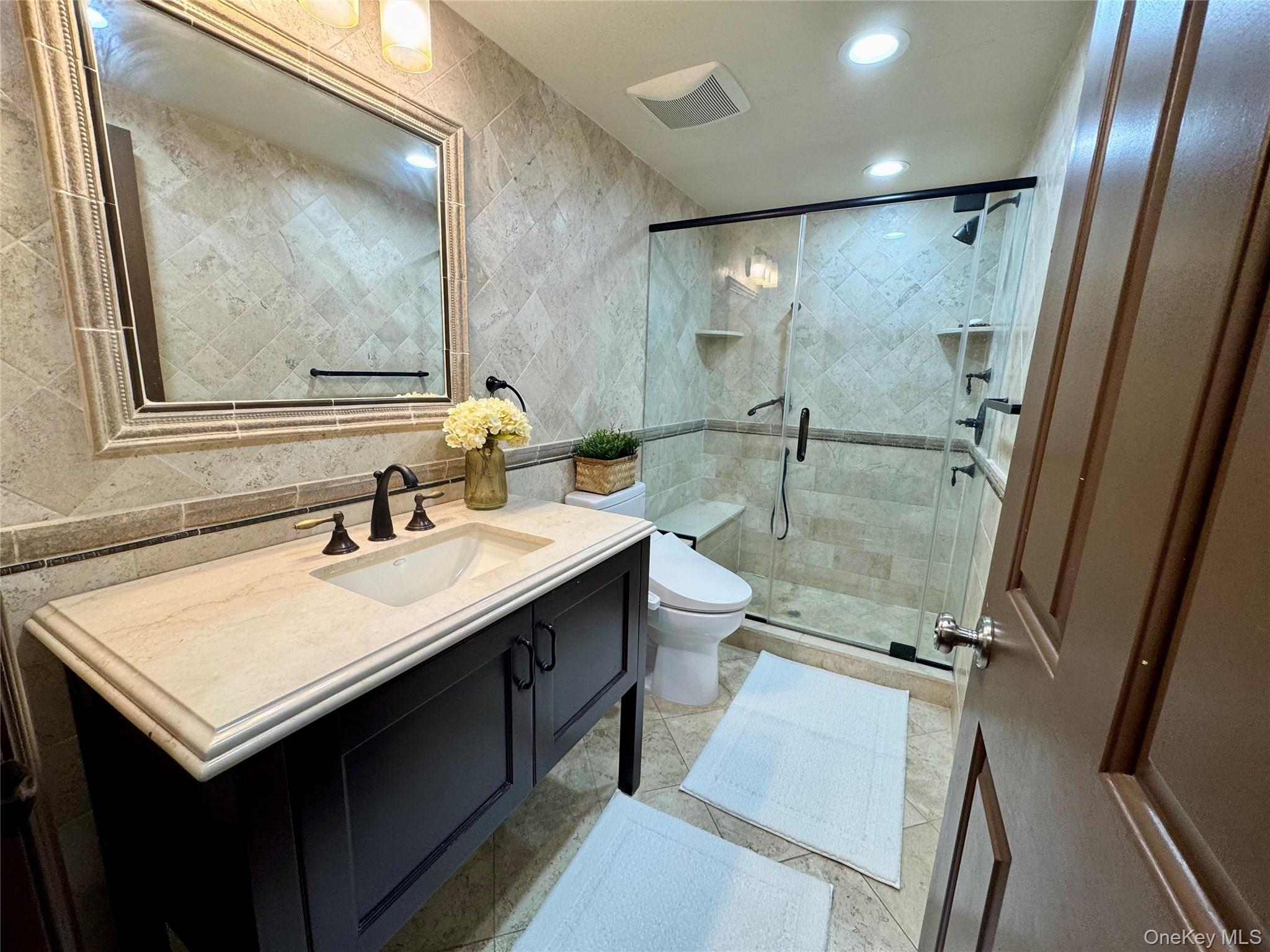 10 Hazelwood Court, Jericho, NY 11753