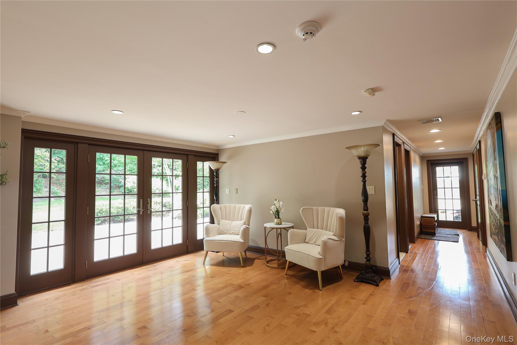 10 Hazelwood Court, Jericho, NY 11753