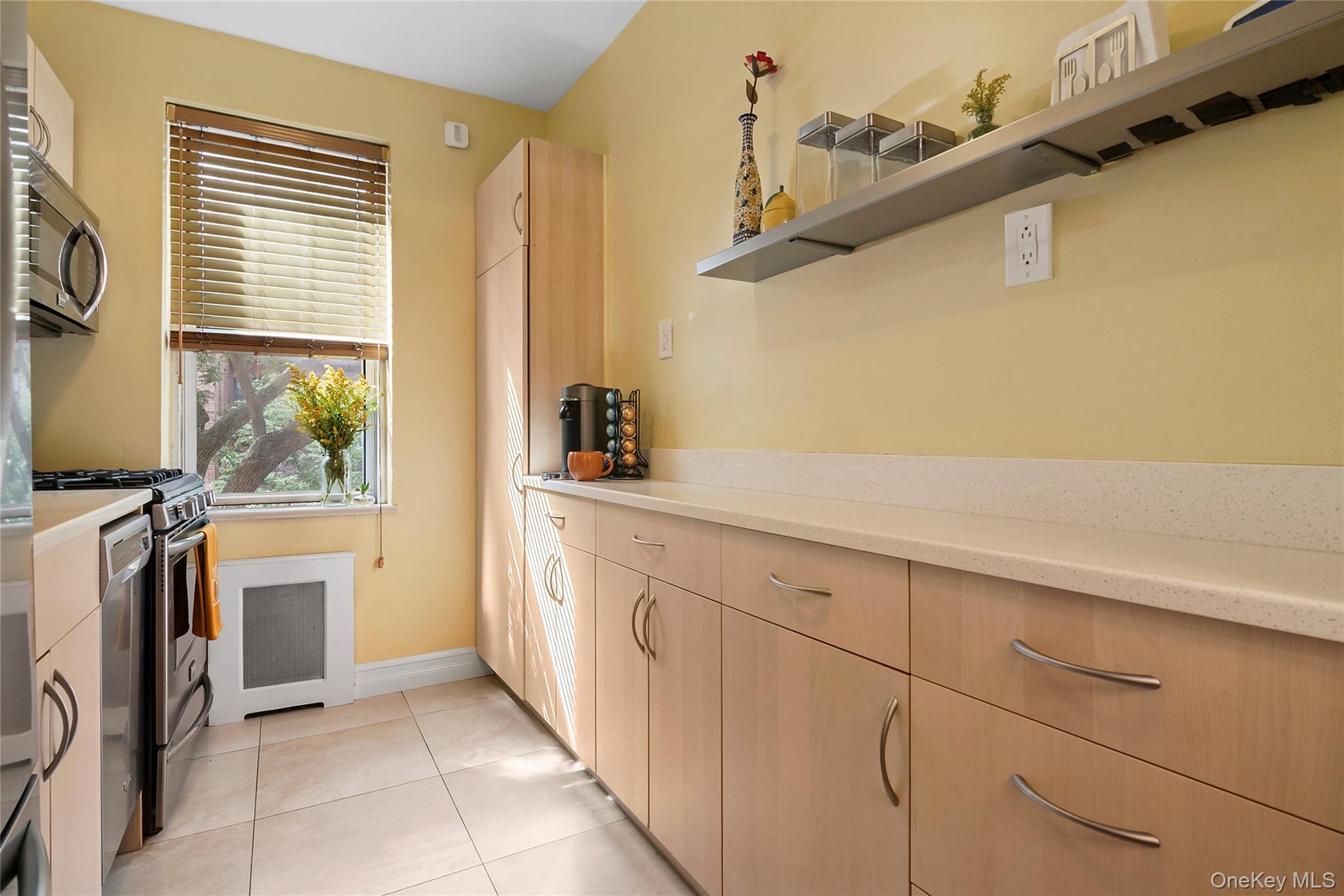 83-33 Austin Street # 2N, Kew Gardens, NY 11415