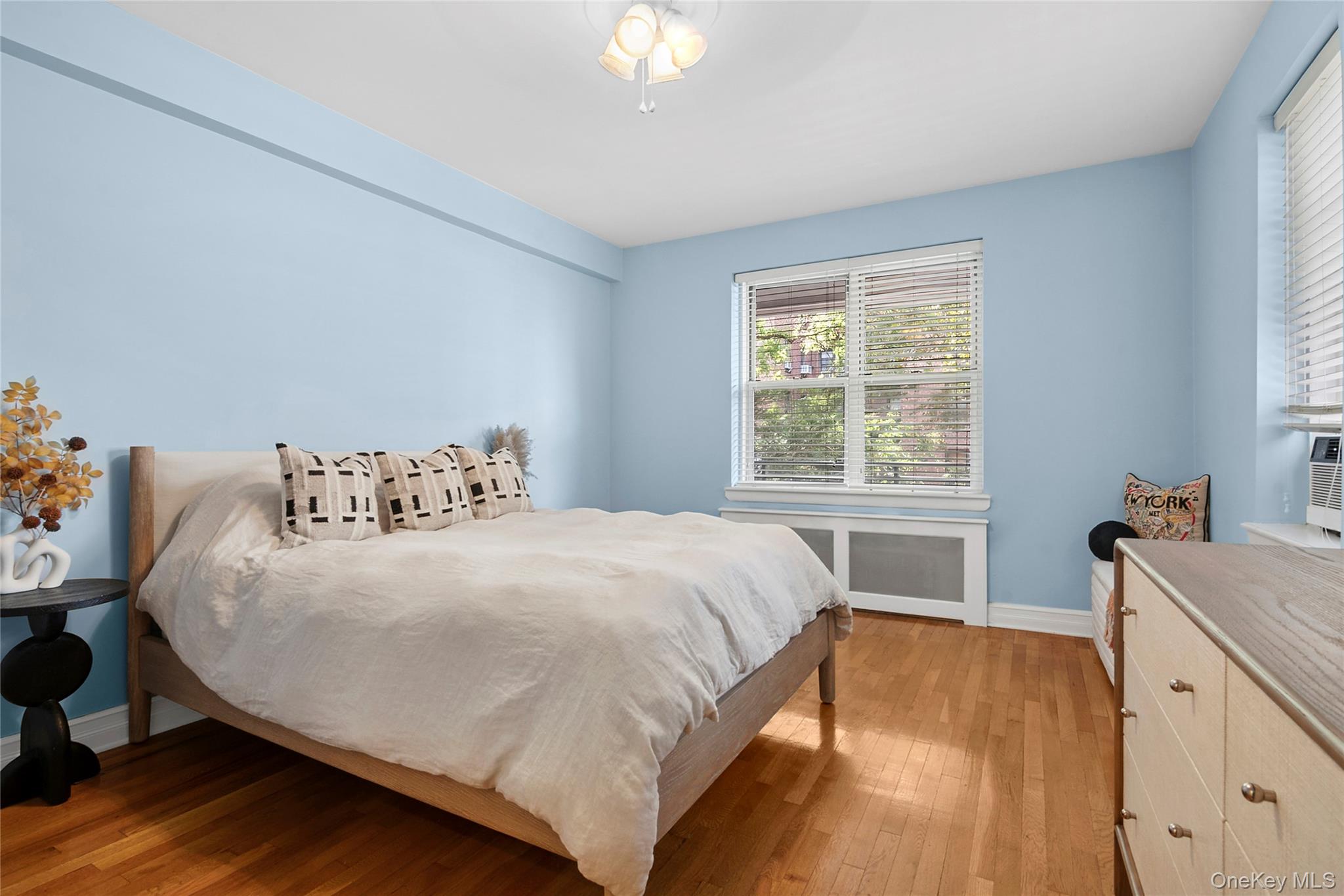 83-33 Austin Street # 2N, Kew Gardens, NY 11415