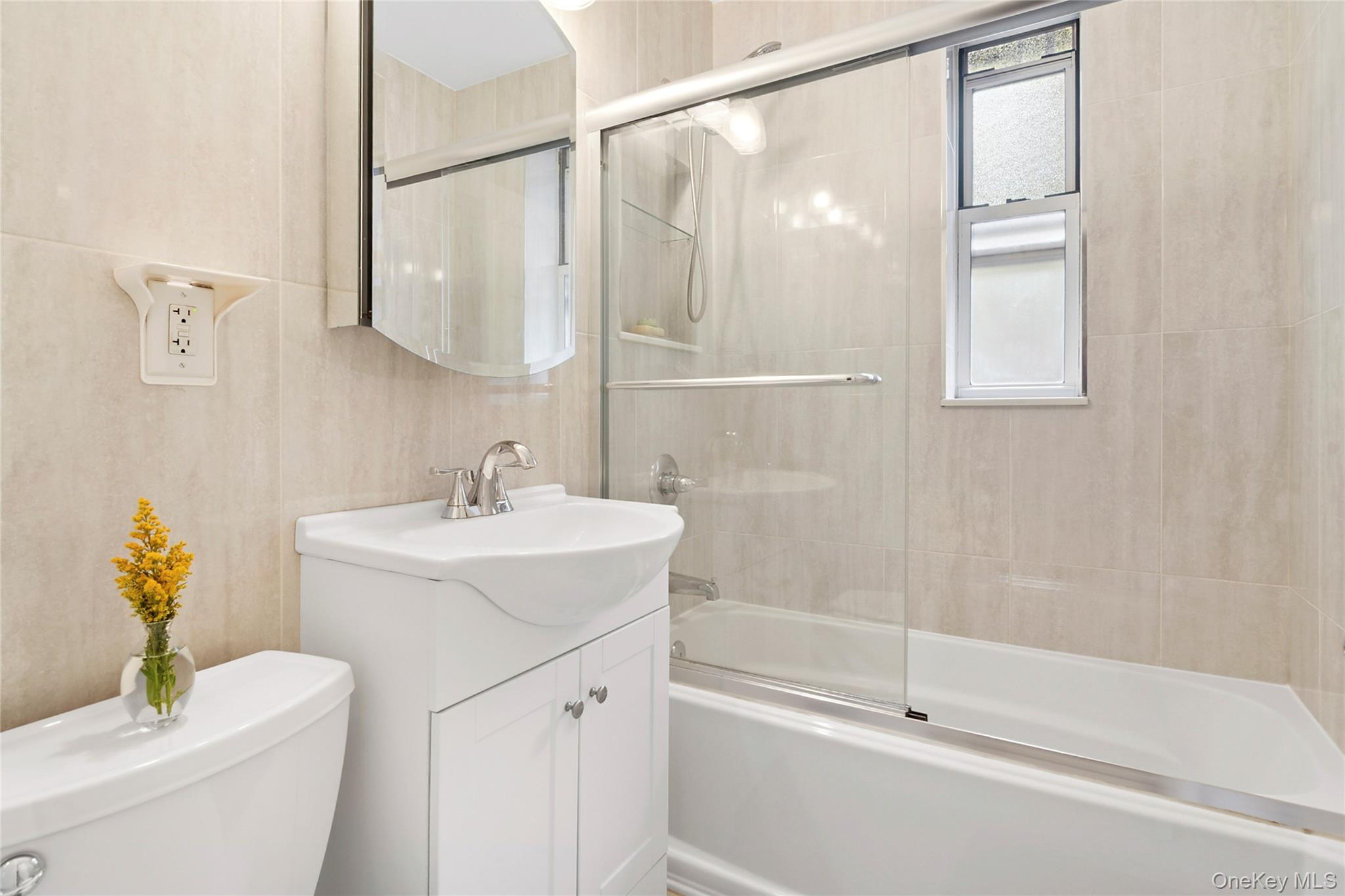 83-33 Austin Street # 2N, Kew Gardens, NY 11415