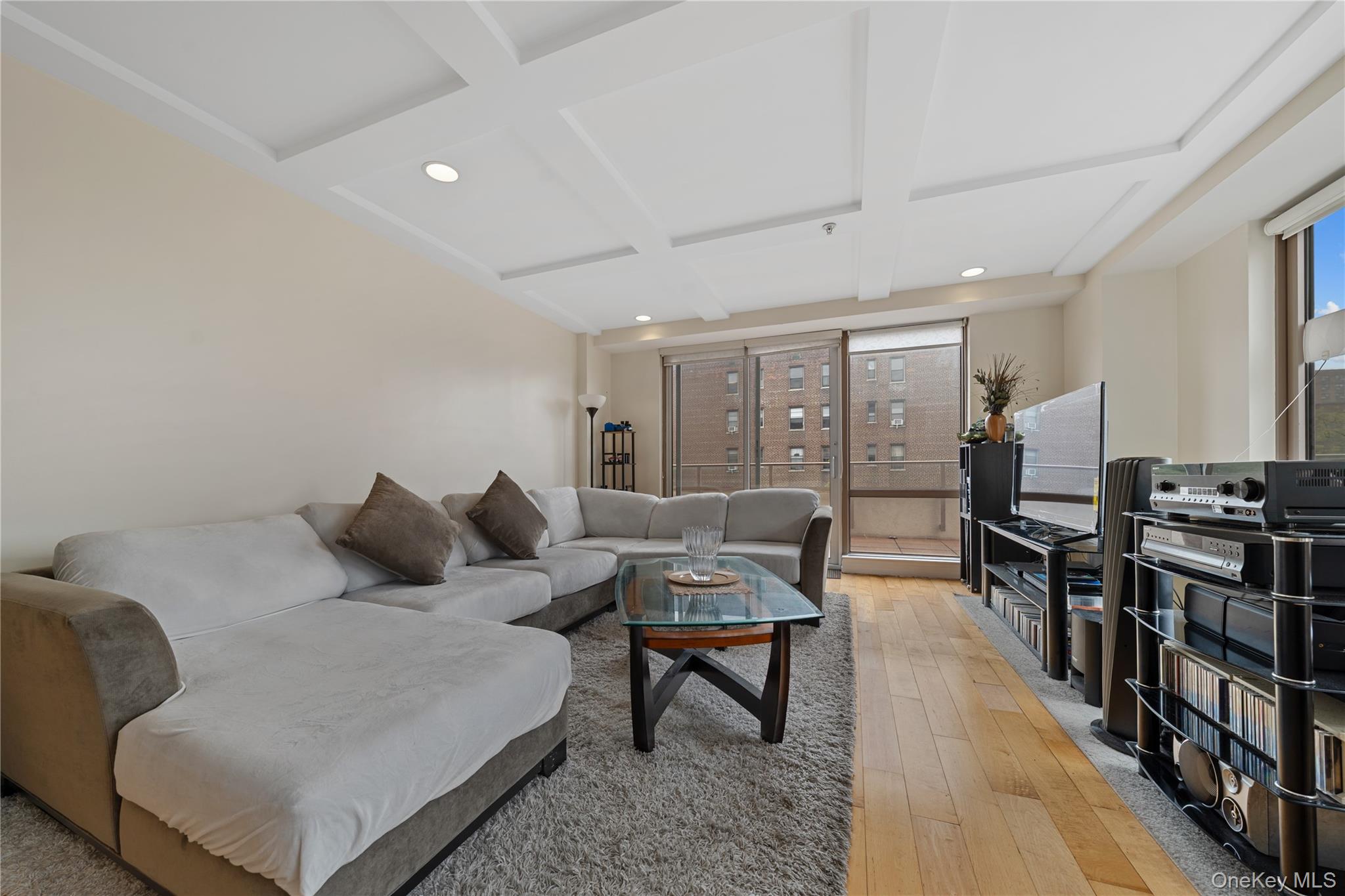 64-05 Yellowstone Boulevard # PH 509, Forest Hills, NY 11375