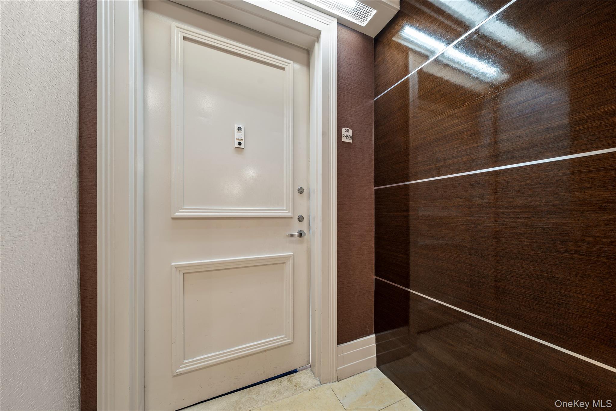 64-05 Yellowstone Boulevard # PH 509, Forest Hills, NY 11375