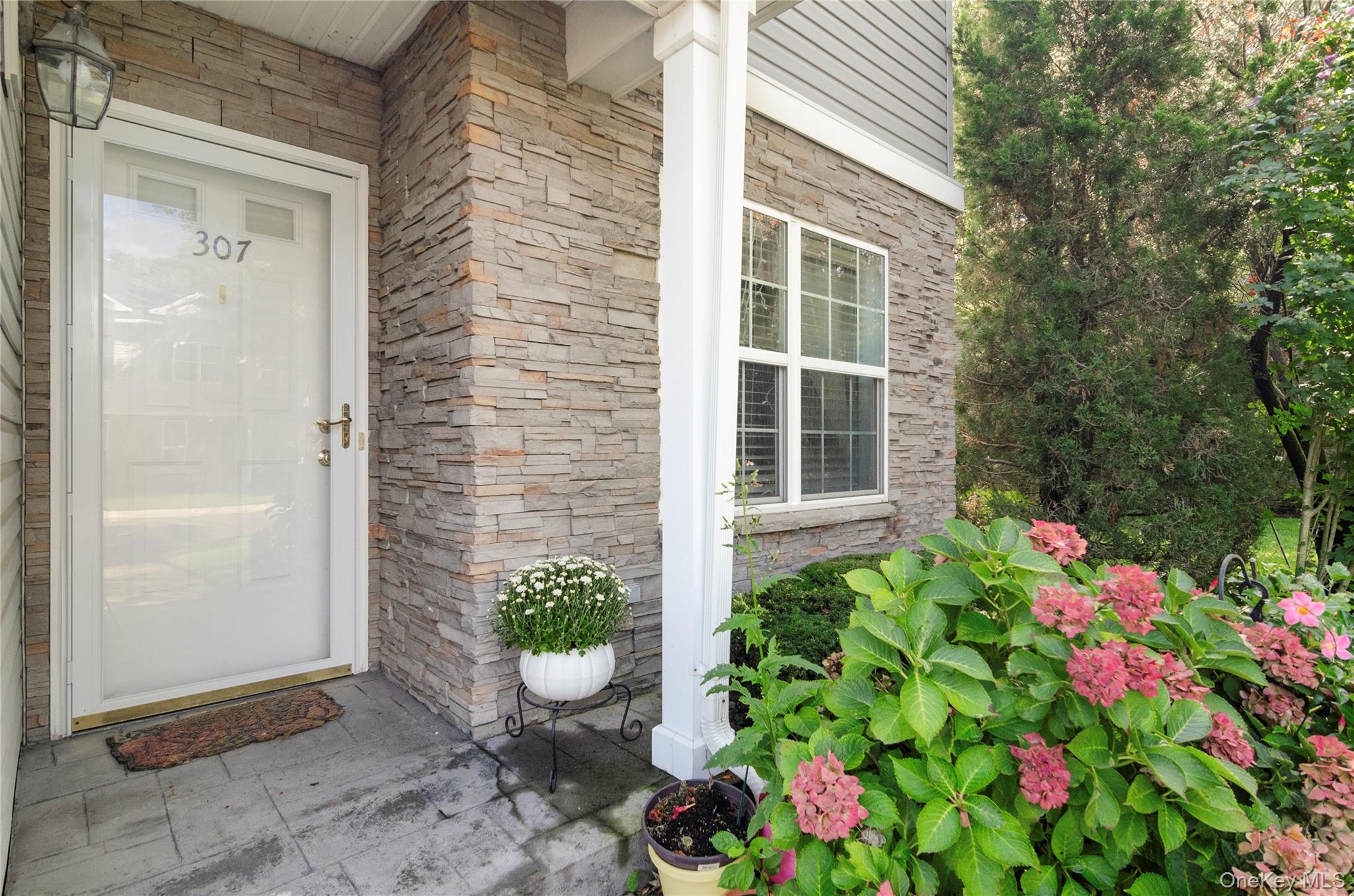 307 Medea Way, Central Islip, NY 11722