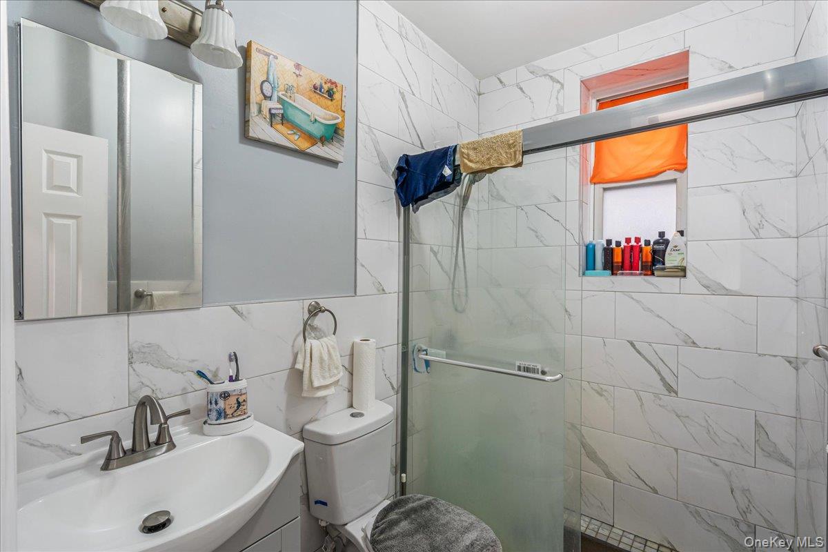 384 E 34th Street, Brooklyn, NY 11203