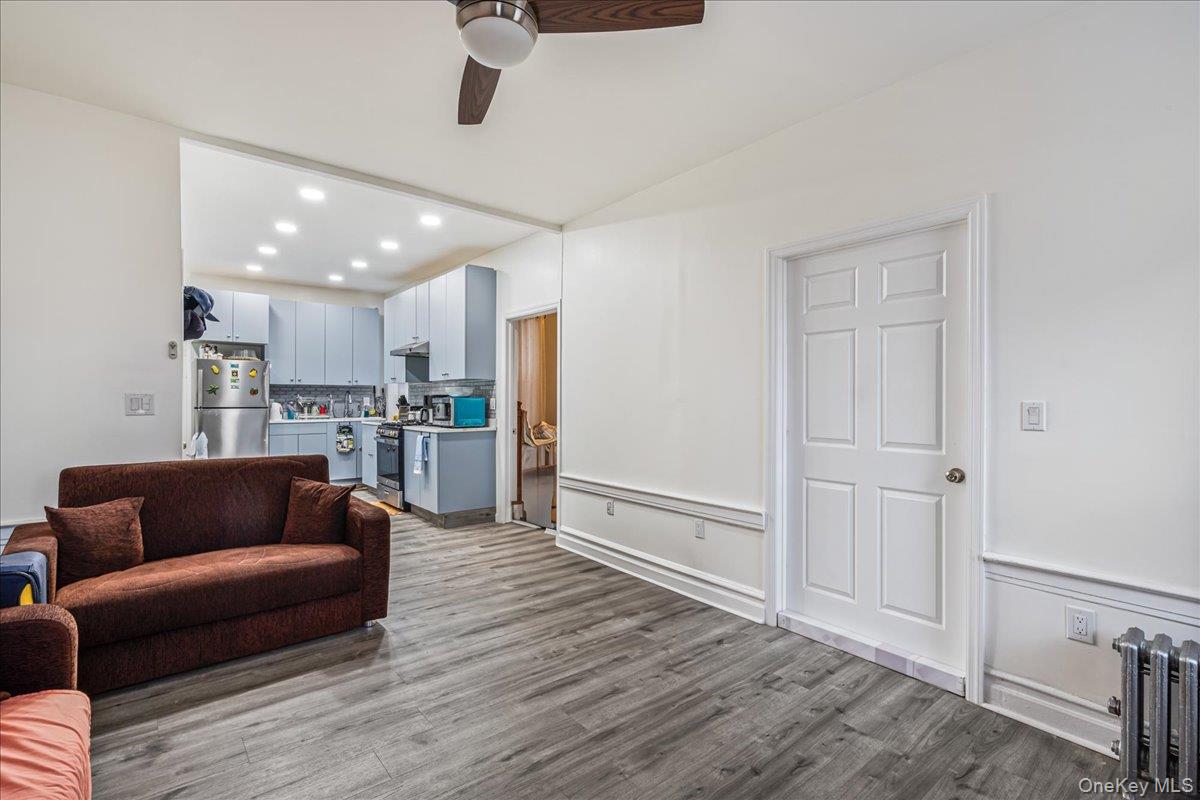 384 E 34th Street, Brooklyn, NY 11203