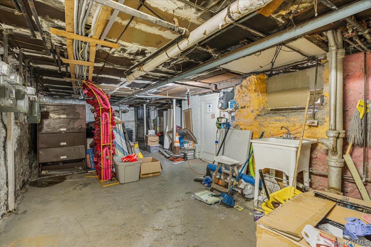 384 E 34th Street, Brooklyn, NY 11203