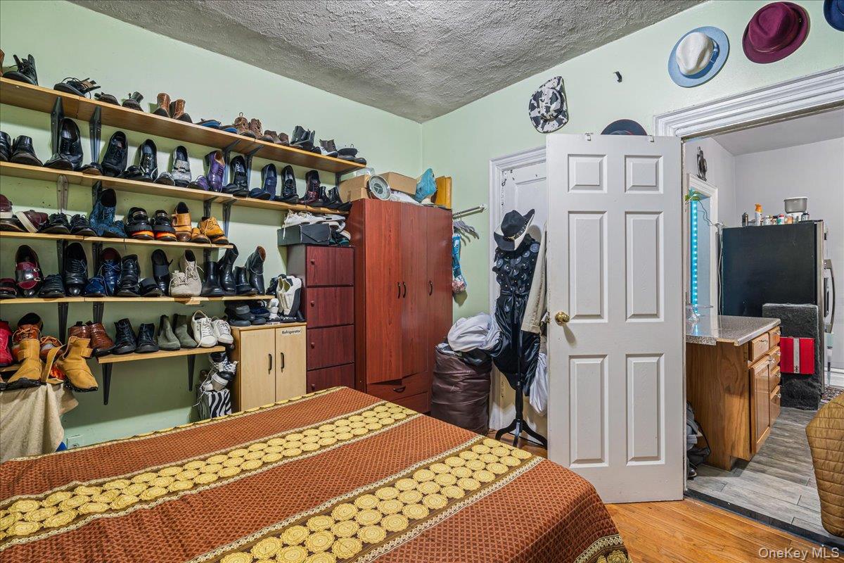 384 E 34th Street, Brooklyn, NY 11203