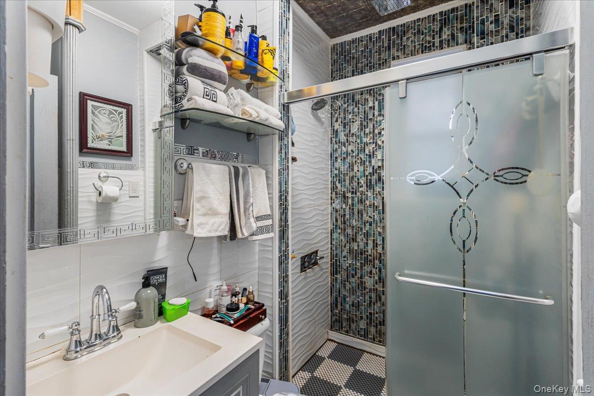 384 E 34th Street, Brooklyn, NY 11203