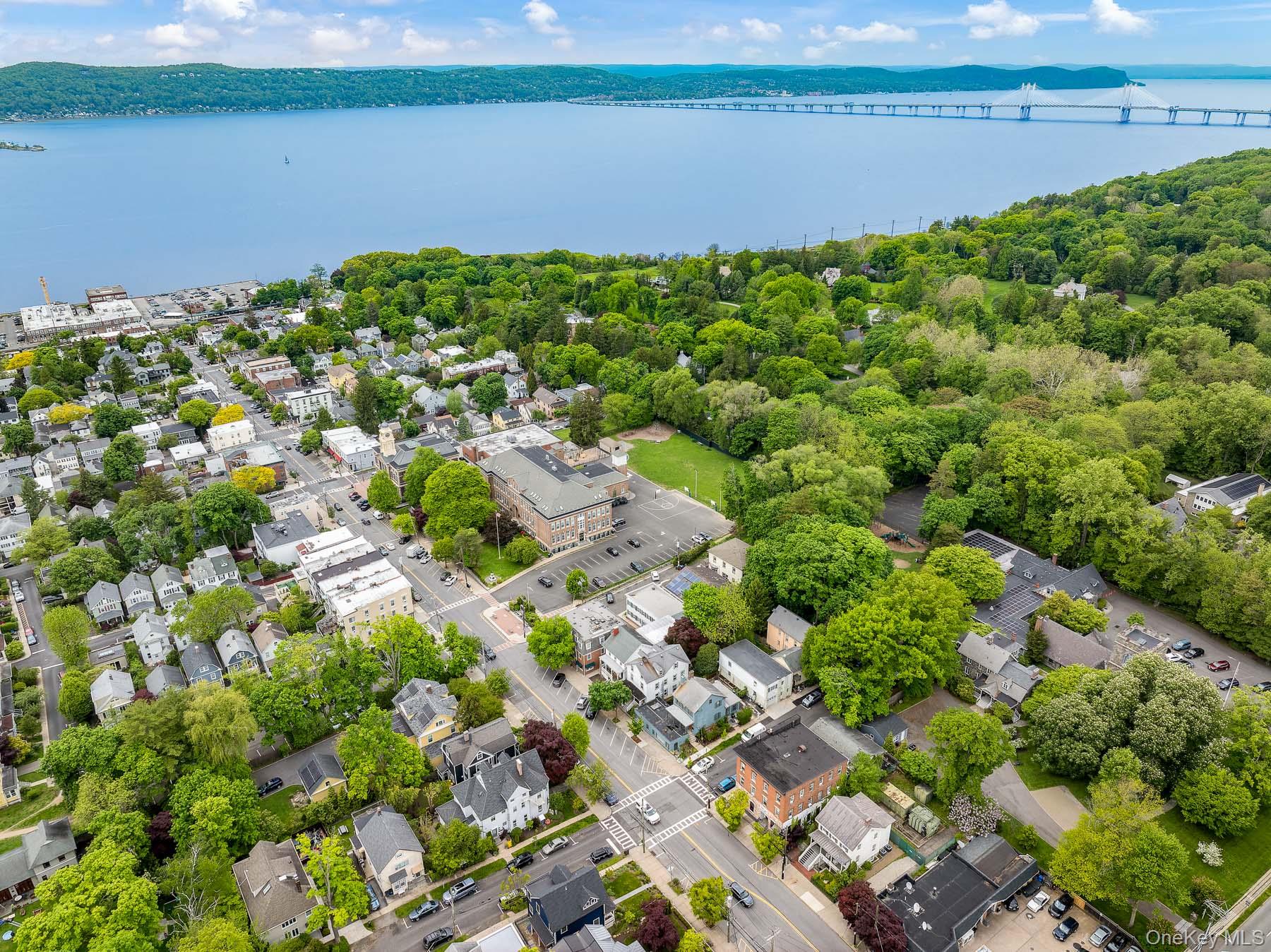 12 Grinnell Street, Irvington, NY 10533