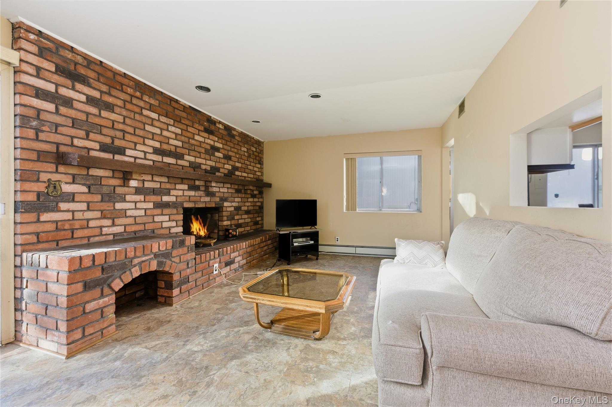 3924 Jane Lane, Oceanside, NY 11572