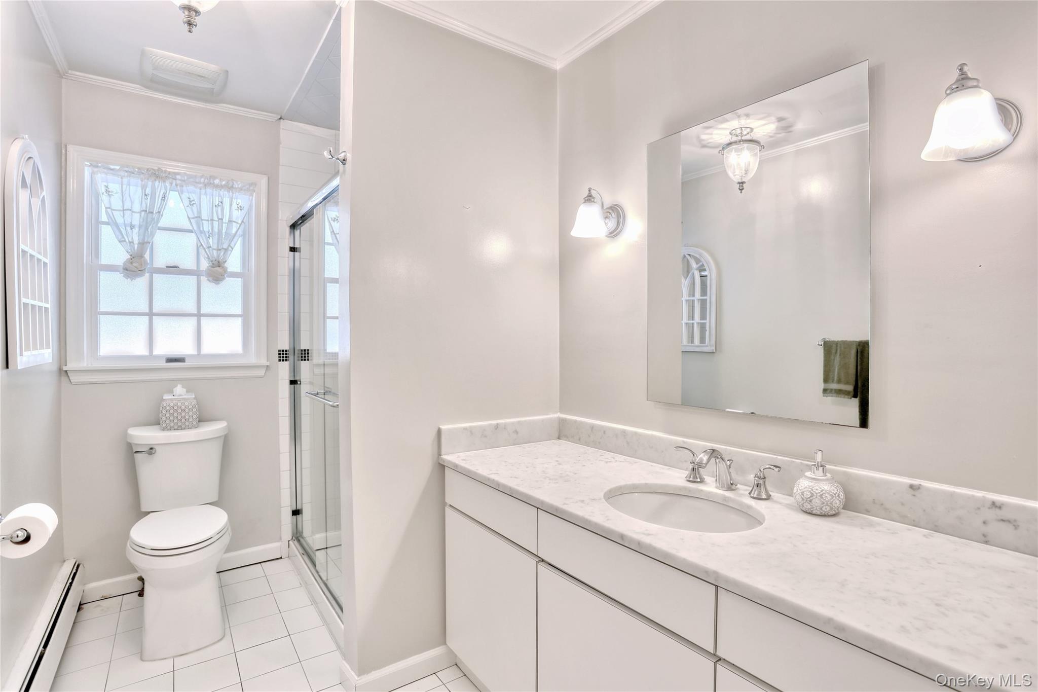 8 Ronwood Road, Chestnut Ridge, NY 10977