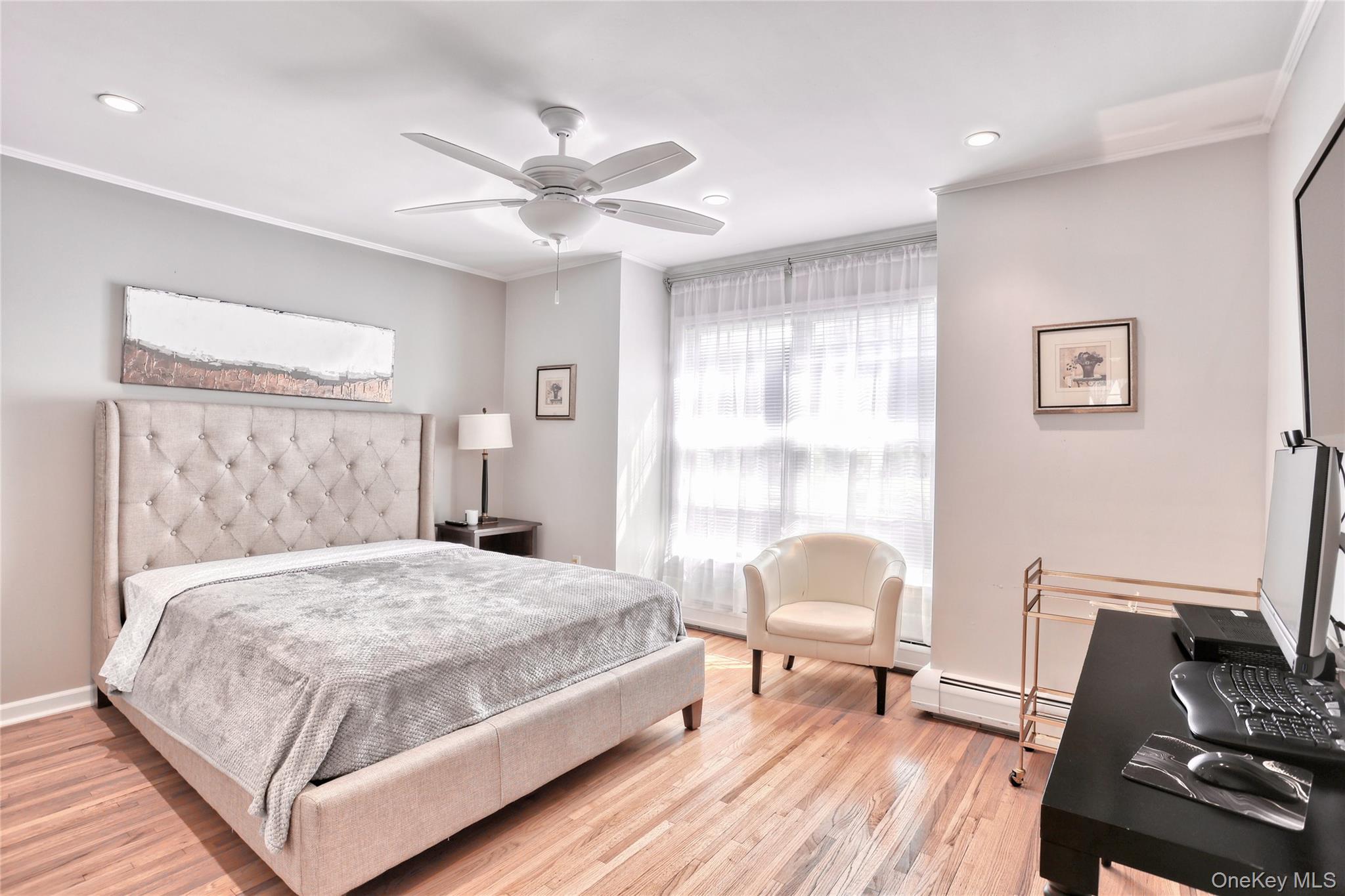 8 Ronwood Road, Chestnut Ridge, NY 10977