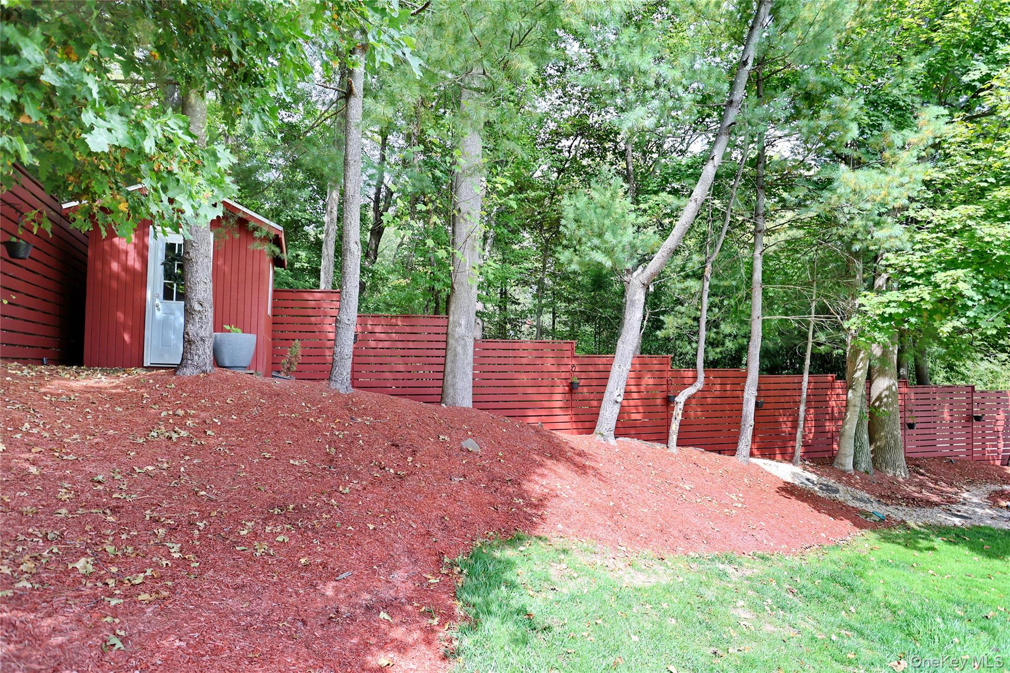 8 Ronwood Road, Chestnut Ridge, NY 10977