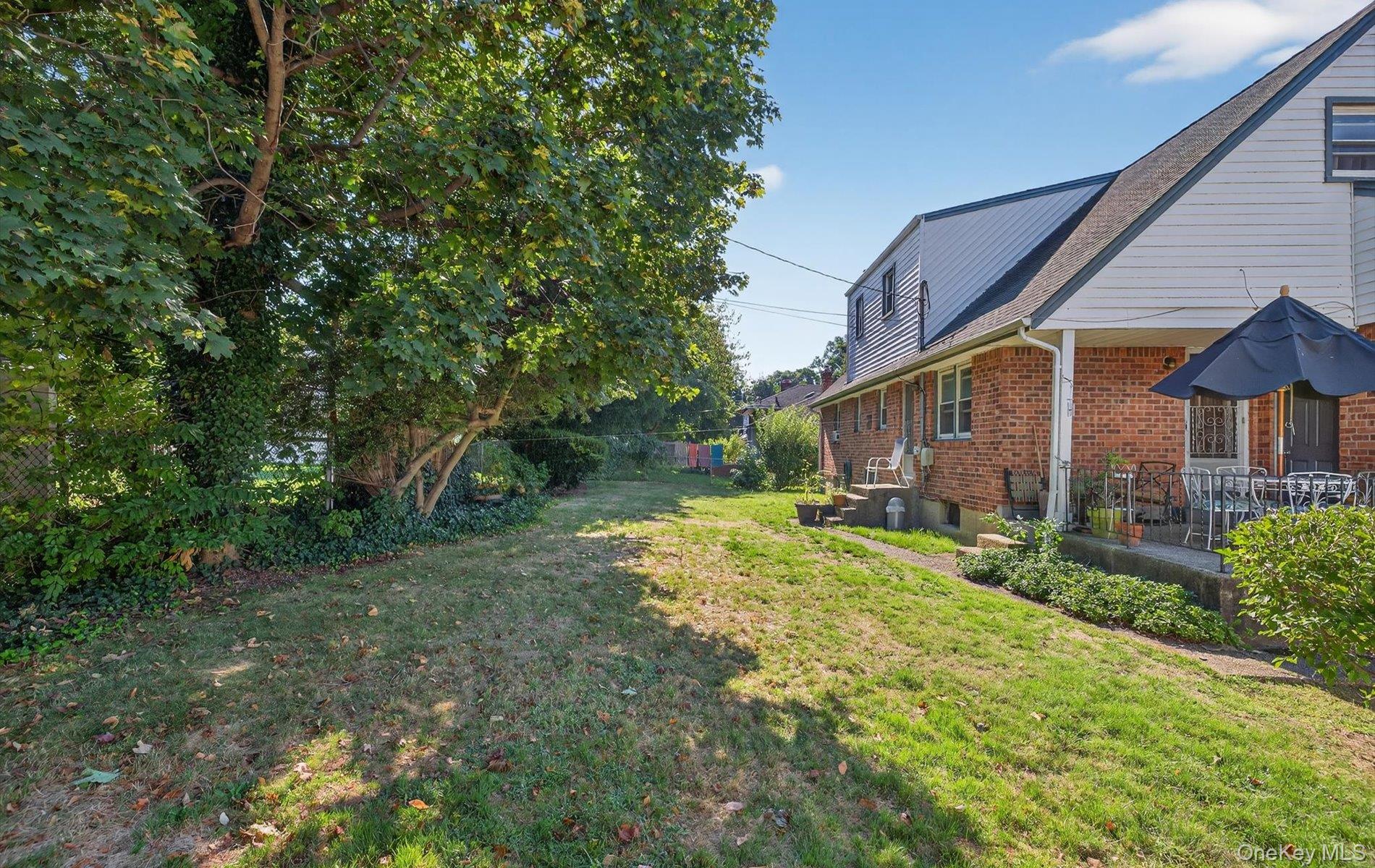 58 Sudbury Lane, Westbury, NY 11590