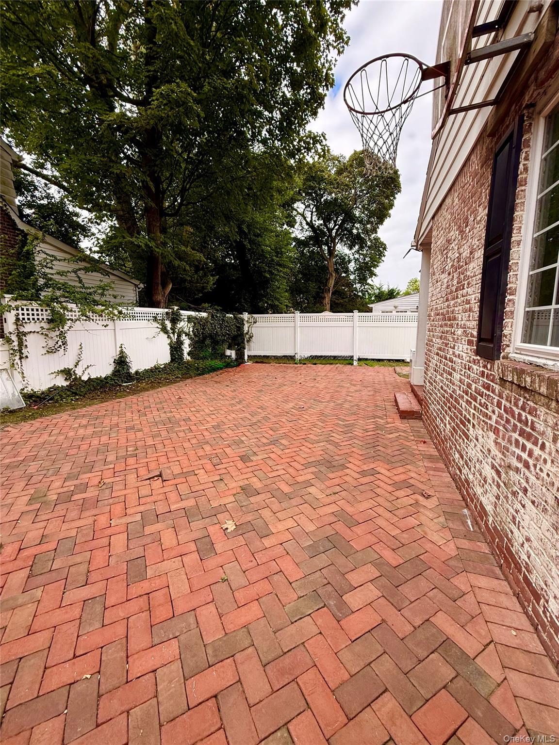 139 New York Avenue, Freeport, NY 11520