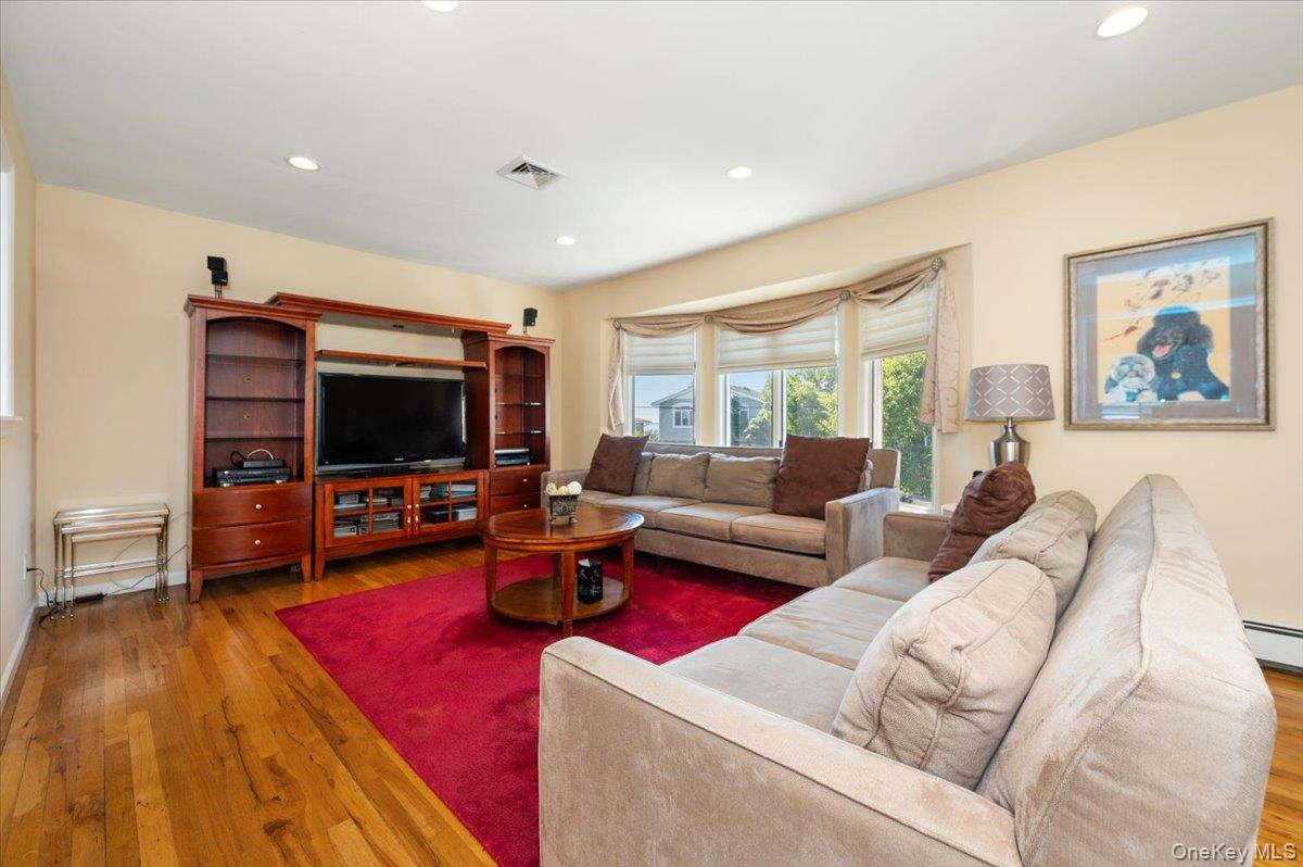 305 Riviera Drive S, Massapequa, NY 11758