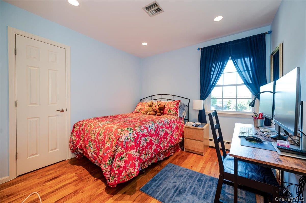 305 Riviera Drive S, Massapequa, NY 11758