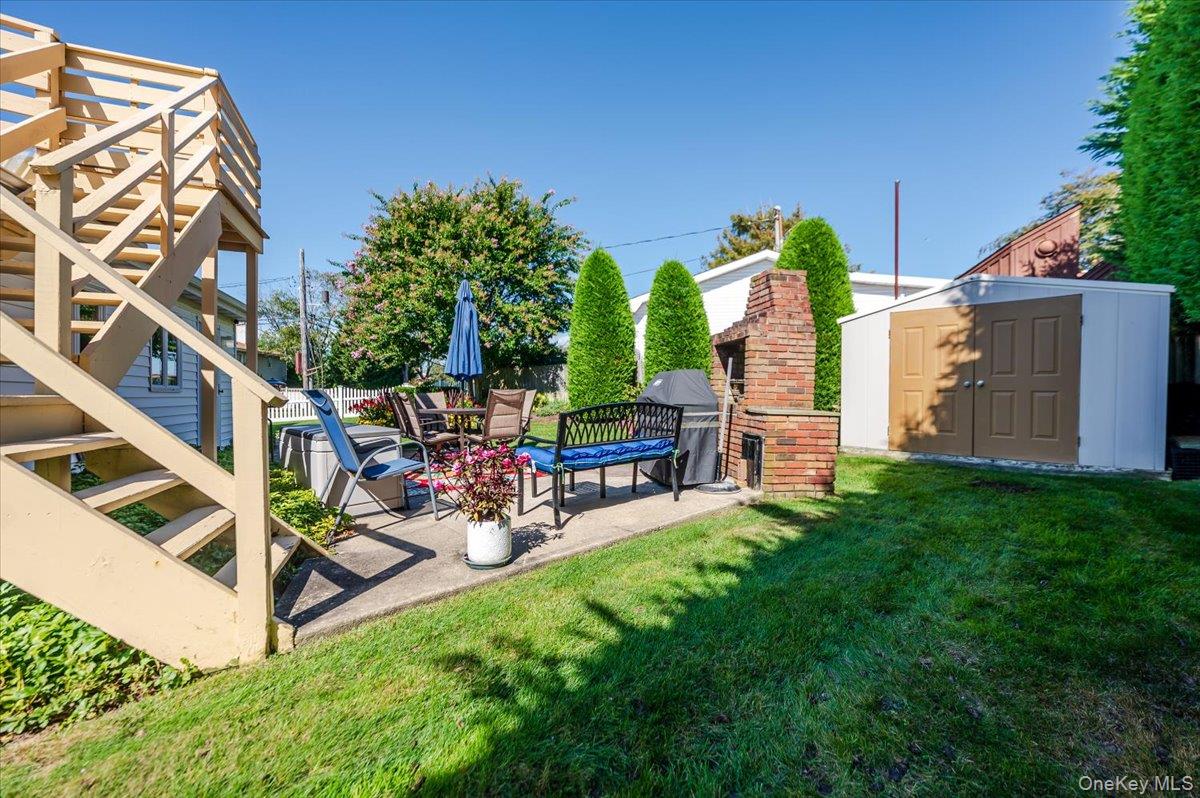 305 Riviera Drive S, Massapequa, NY 11758