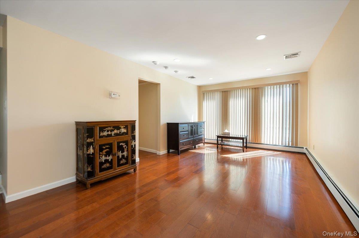 305 Riviera Drive S, Massapequa, NY 11758