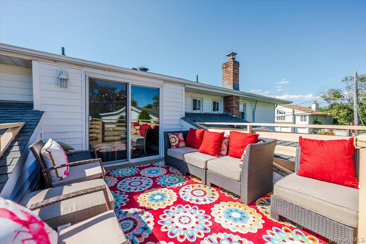 305 Riviera Drive S, Massapequa, NY 11758