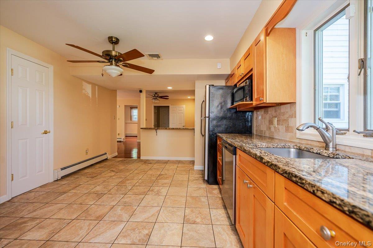 305 Riviera Drive S, Massapequa, NY 11758