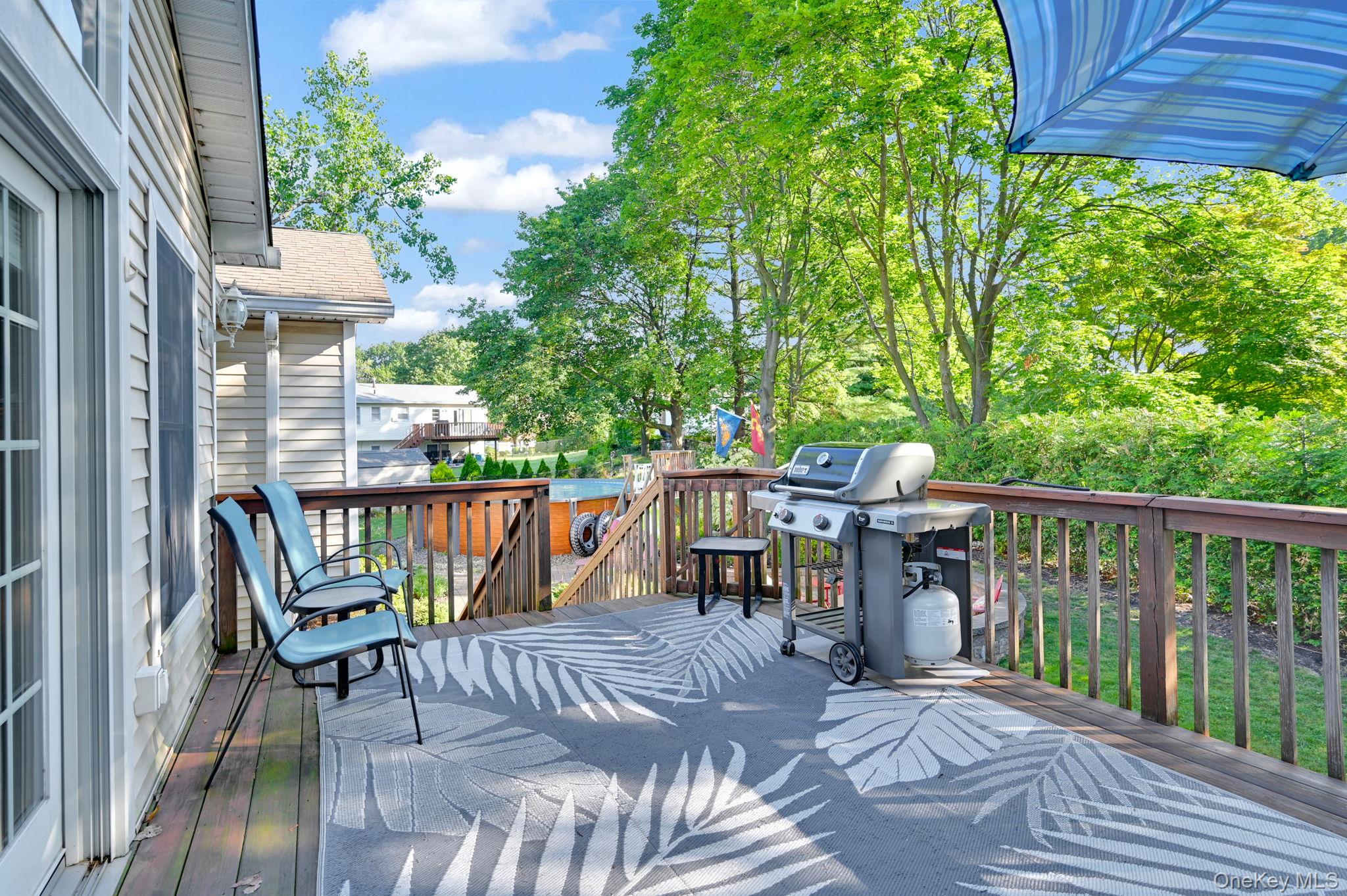 35 Chimney Ridge Drive, Nanuet, NY 10954