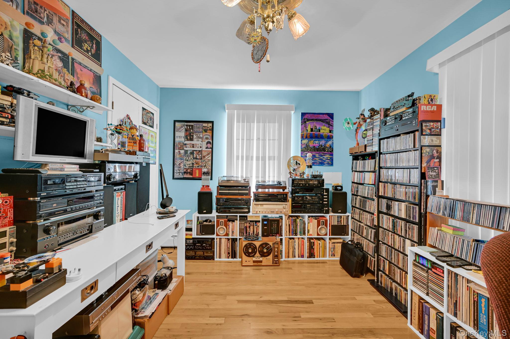 35 Chimney Ridge Drive, Nanuet, NY 10954