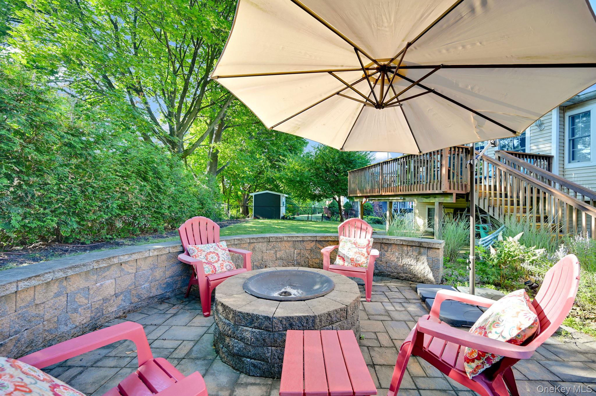 35 Chimney Ridge Drive, Nanuet, NY 10954