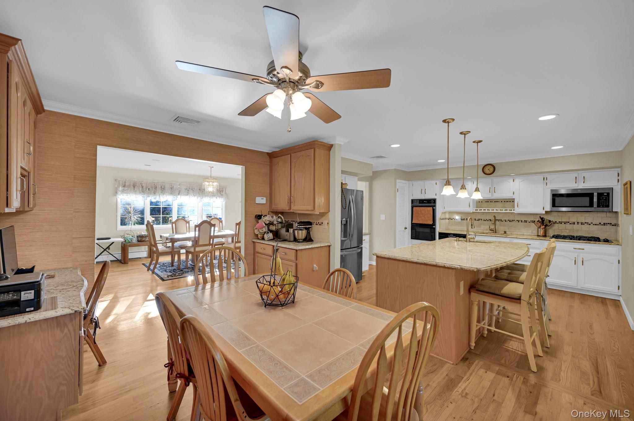 35 Chimney Ridge Drive, Nanuet, NY 10954