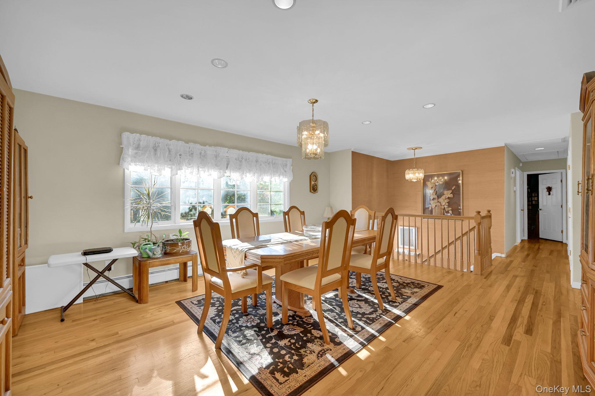 35 Chimney Ridge Drive, Nanuet, NY 10954