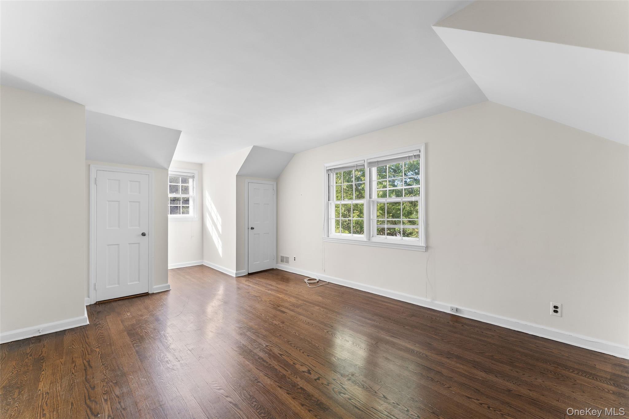 1 Windsor Lane, Scarsdale, NY 10583