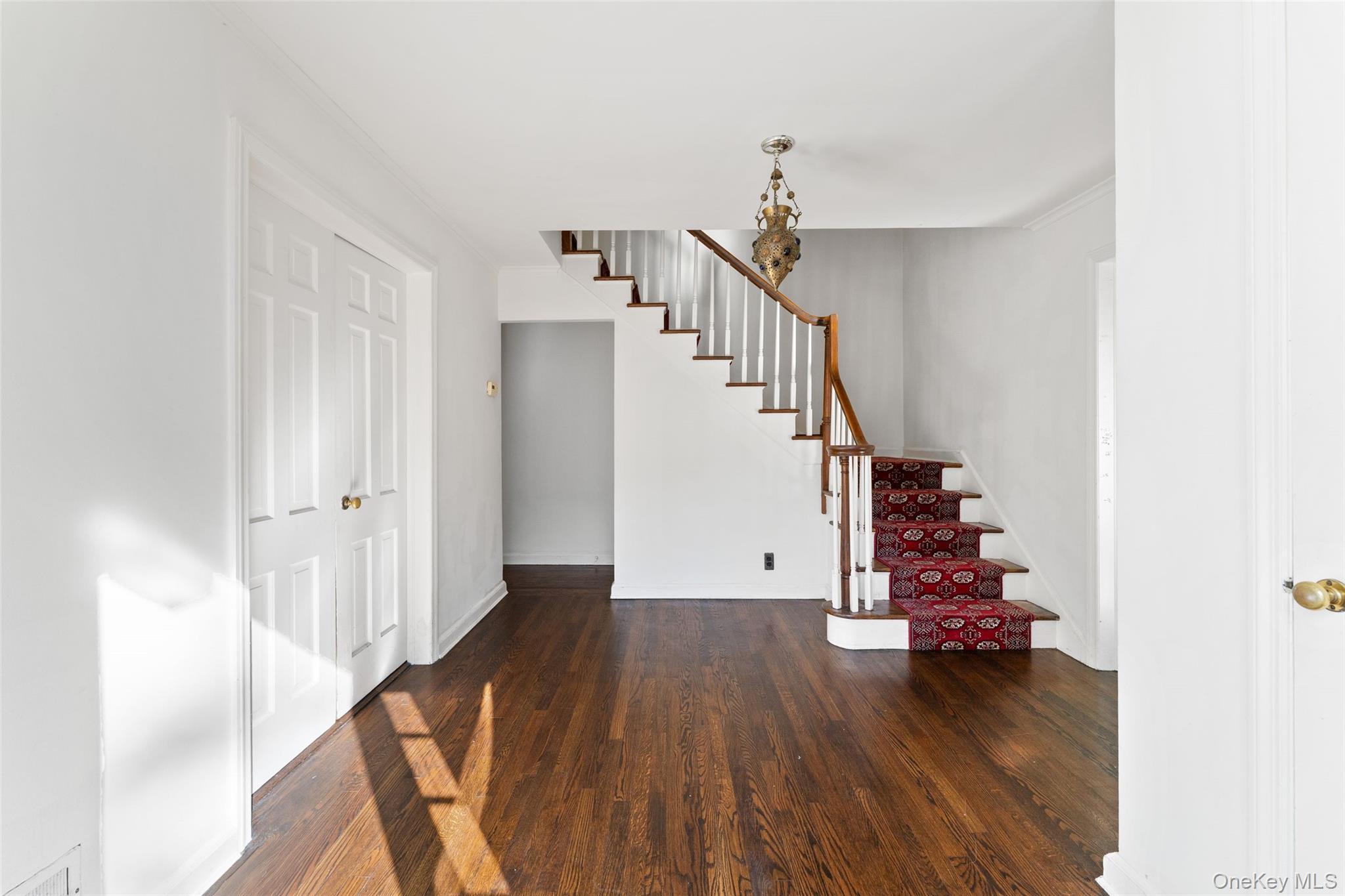 1 Windsor Lane, Scarsdale, NY 10583