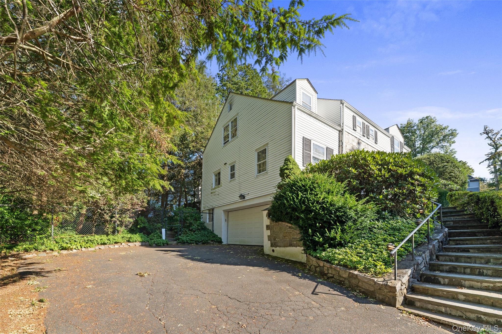 1 Windsor Lane, Scarsdale, NY 10583