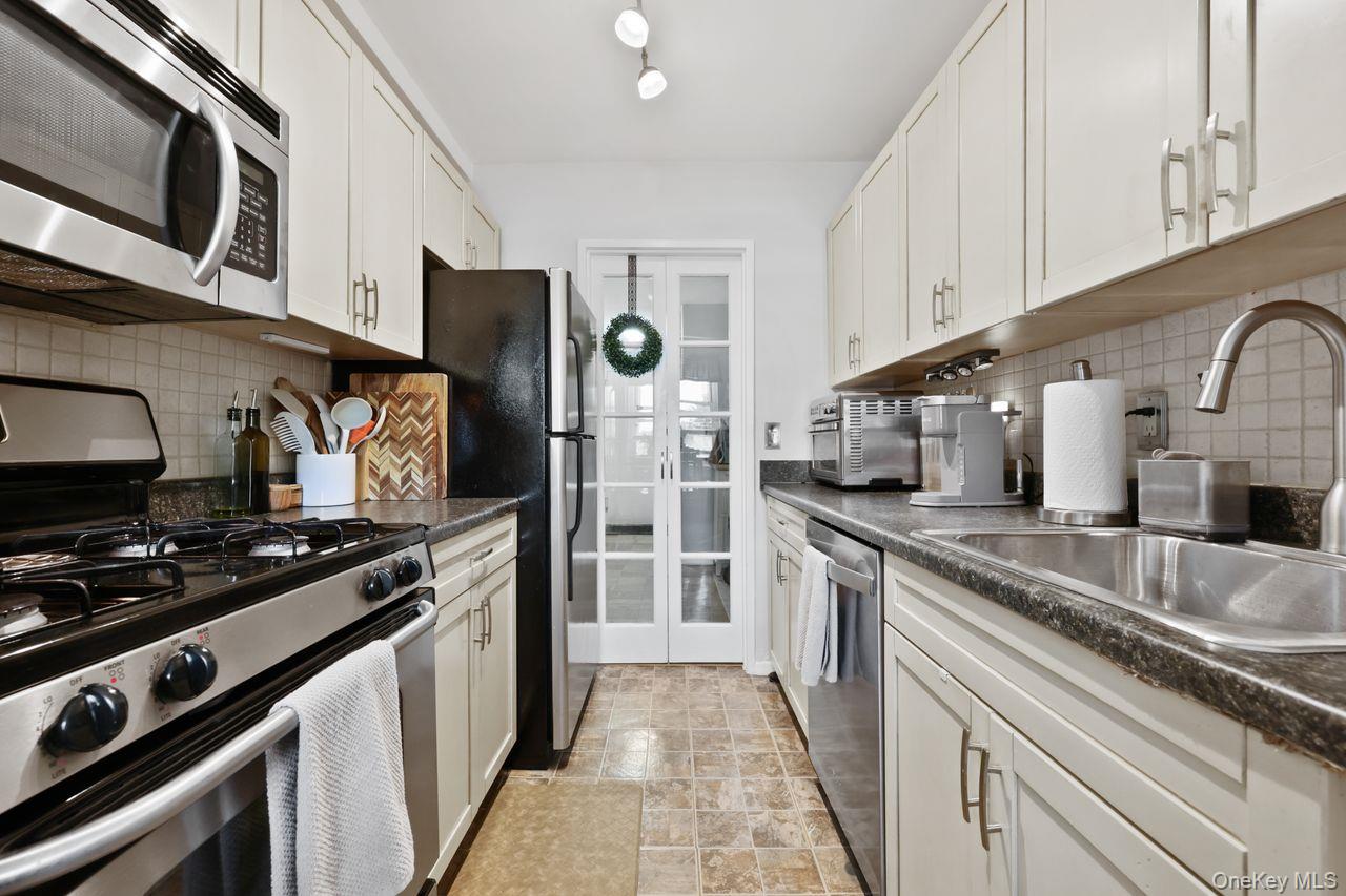 16 Lake Street # 5H, White Plains, NY 10603