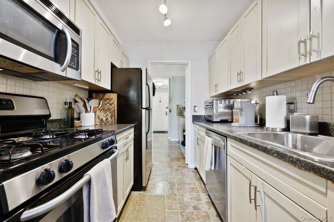 16 Lake Street # 5H, White Plains, NY 10603