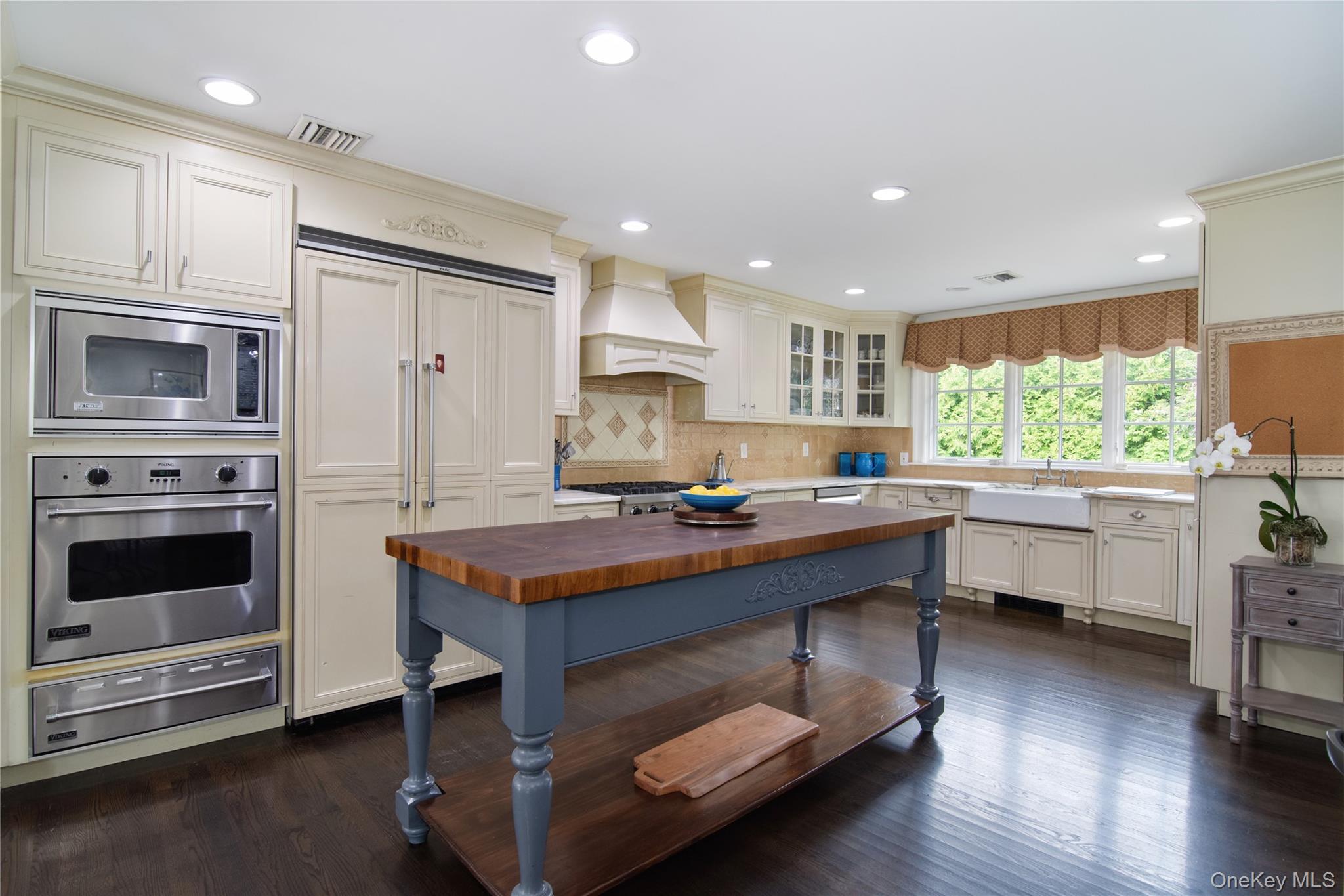 9 White Plains Road, Bronxville, NY 10708