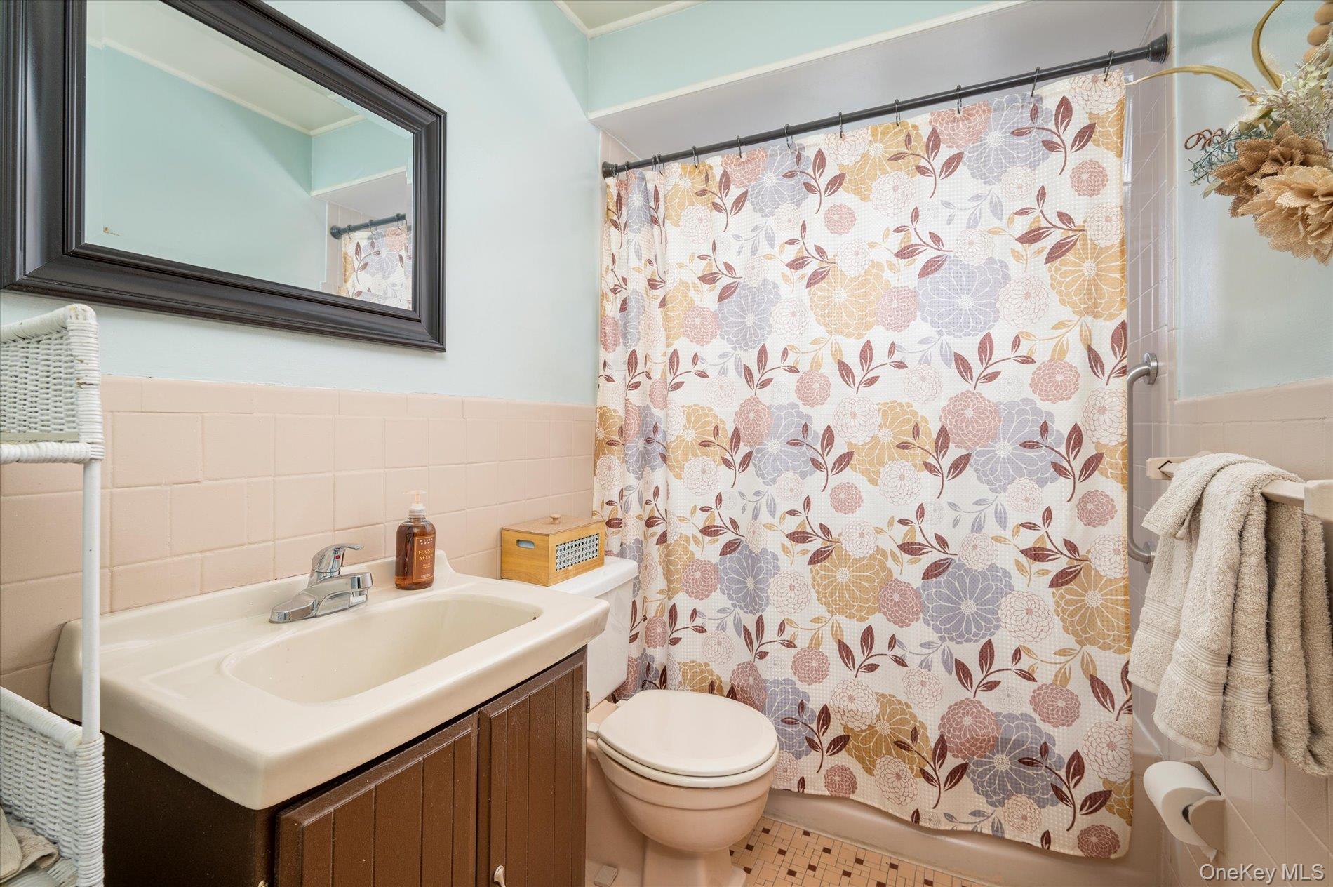 3842 Whitman Street, Levittown, NY 11756